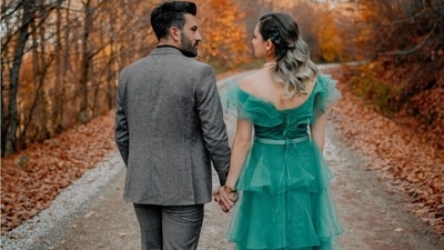 Here's how to fall in love with a stranger (O Ğ U Z H A N ➳ Y A V U Z) Here's how to fall in love with a stranger (O Ğ U Z H A N ➳ Y A V U Z)