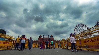 The hourly Air Quality Index (AQI) was 58 at 7am on Friday in the satisfactory category. (Hindustan Times)