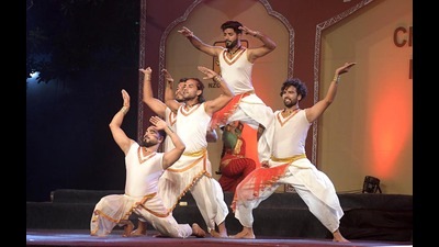 Dancers performing at the inauguration ceremony of the Chandigarh National Crafts Mela at Kalagram on Friday. (Sant Arora/HT)