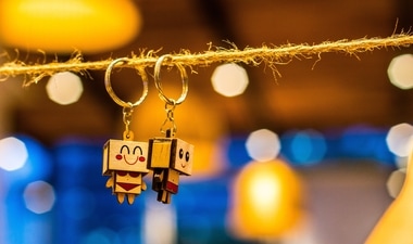 Find out what people adore the most about you. (Pexels)