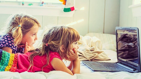 Screen time and children: When to introduce it and how much is appropriate