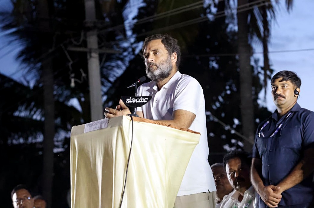 Congress leader Rahul Gandhi addressed supporters during the party's Bharat Jodo Yatra in Mandya on Thursday. (ANI Photo) (Congress Twitter) Congress leader Rahul Gandhi addressed supporters during the party's Bharat Jodo Yatra in Mandya on Thursday. (ANI Photo) (Congress Twitter)