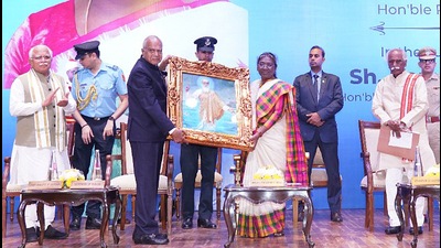 President Droupadi Murmu at the civic reception organised at Punjab Raj Bhavan in Chandigarh on Saturday. (HT Photo) President Droupadi Murmu at the civic reception organised at Punjab Raj Bhavan in Chandigarh on Saturday. (HT Photo)