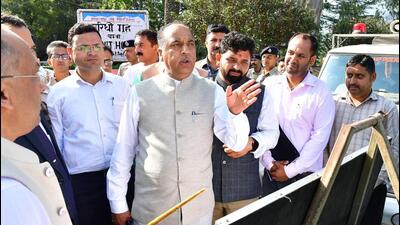 Himachal Pradesh chief minister Jai Ram Thakur reviewing the preparation of PM Narendra Modi’s upcoming visit at Chamba on Saturday. (HT Photo)