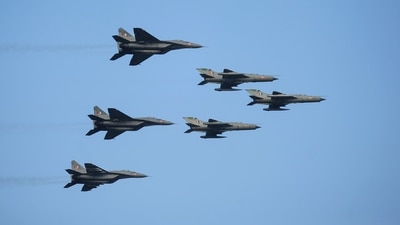 Chandigarh: IAF fighter jets fly-past in a formation during the full dress rehearsal for the Indian Air Force Day celebrations, over the Sukhna Lake in Chandigarh, Thursday, Oct 6, 2022. (PTI Photo) (PTI10_06_2022_000232A) (PTI) Chandigarh: IAF fighter jets fly-past in a formation during the full dress rehearsal for the Indian Air Force Day celebrations, over the Sukhna Lake in Chandigarh, Thursday, Oct 6, 2022. (PTI Photo) (PTI10_06_2022_000232A) (PTI)