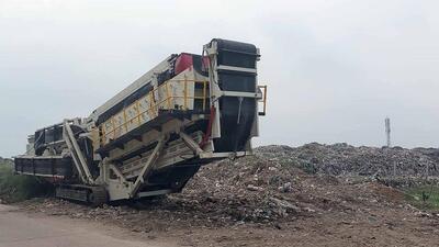 After facing NGT wrath over poor solid waste management in the city, the Ludhiana MC is finally expected to begin the process of disposing of around 25 lakh metric tonnes (MT) of legacy waste accumulated at its main dump site on the Tajpur road through bioremediation process. (HT Photo) After facing NGT wrath over poor solid waste management in the city, the Ludhiana MC is finally expected to begin the process of disposing of around 25 lakh metric tonnes (MT) of legacy waste accumulated at its main dump site on the Tajpur road through bioremediation process. (HT Photo)