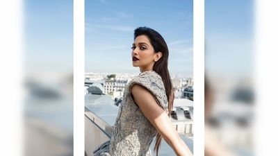 Deepika Padukone attended the event with her parents Ujjala Padukone and Prakash Padukone. (Instagram/@deepikapdukone)