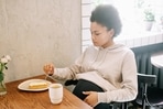 World Sight Day 2022: Nutrition for pregnant women to avoid squint in babies( Ivan Samkov) World Sight Day 2022: Nutrition for pregnant women to avoid squint in babies( Ivan Samkov)