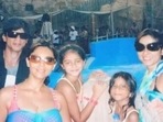 Shah Rukh Khan, Gauri Khan, Ananya Panday, Suhana Khan and Bhavana Pandey.