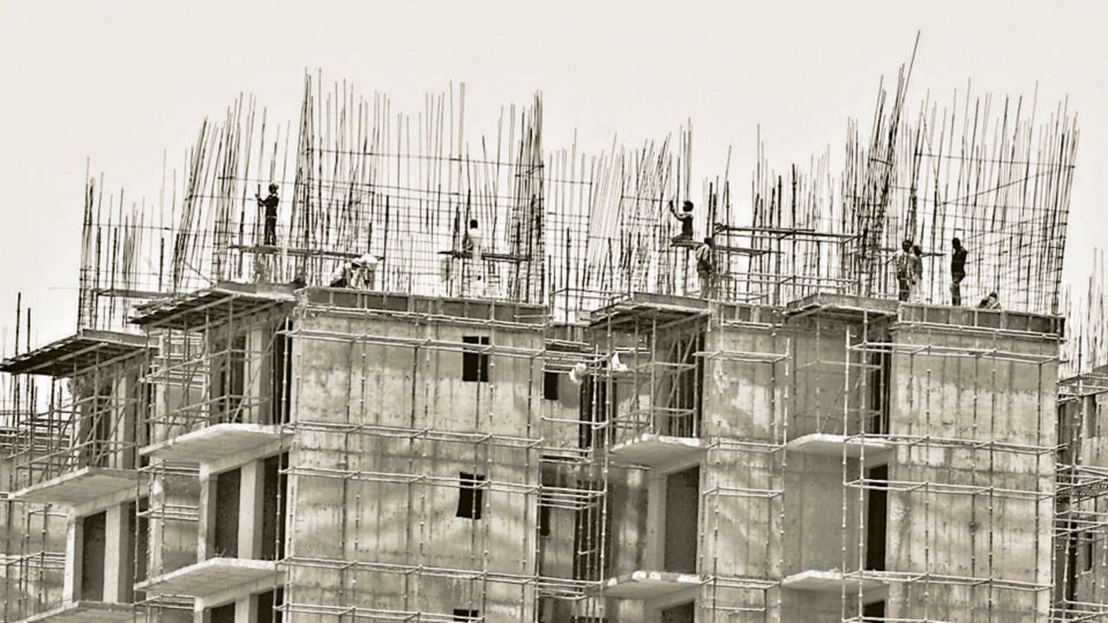 Construction ban can hit 5 lakh residential units in Delhi NCR Report Hindustan Times