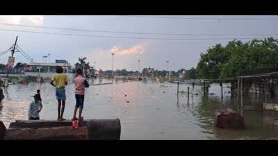 An inundated locality of Gorakhpur district on Sunday. (HT PHOTO) An inundated locality of Gorakhpur district on Sunday. (HT PHOTO)
