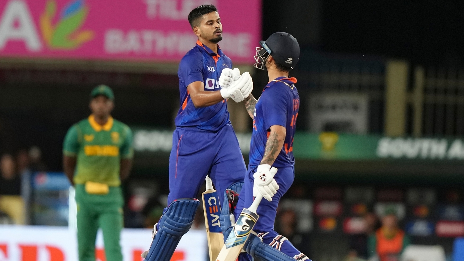 i-wanted-to-talk-to-you-but-you-were-shreyas-iyer-to-ishan-kishan-after-india-beat-south-africa-in-2nd-odi