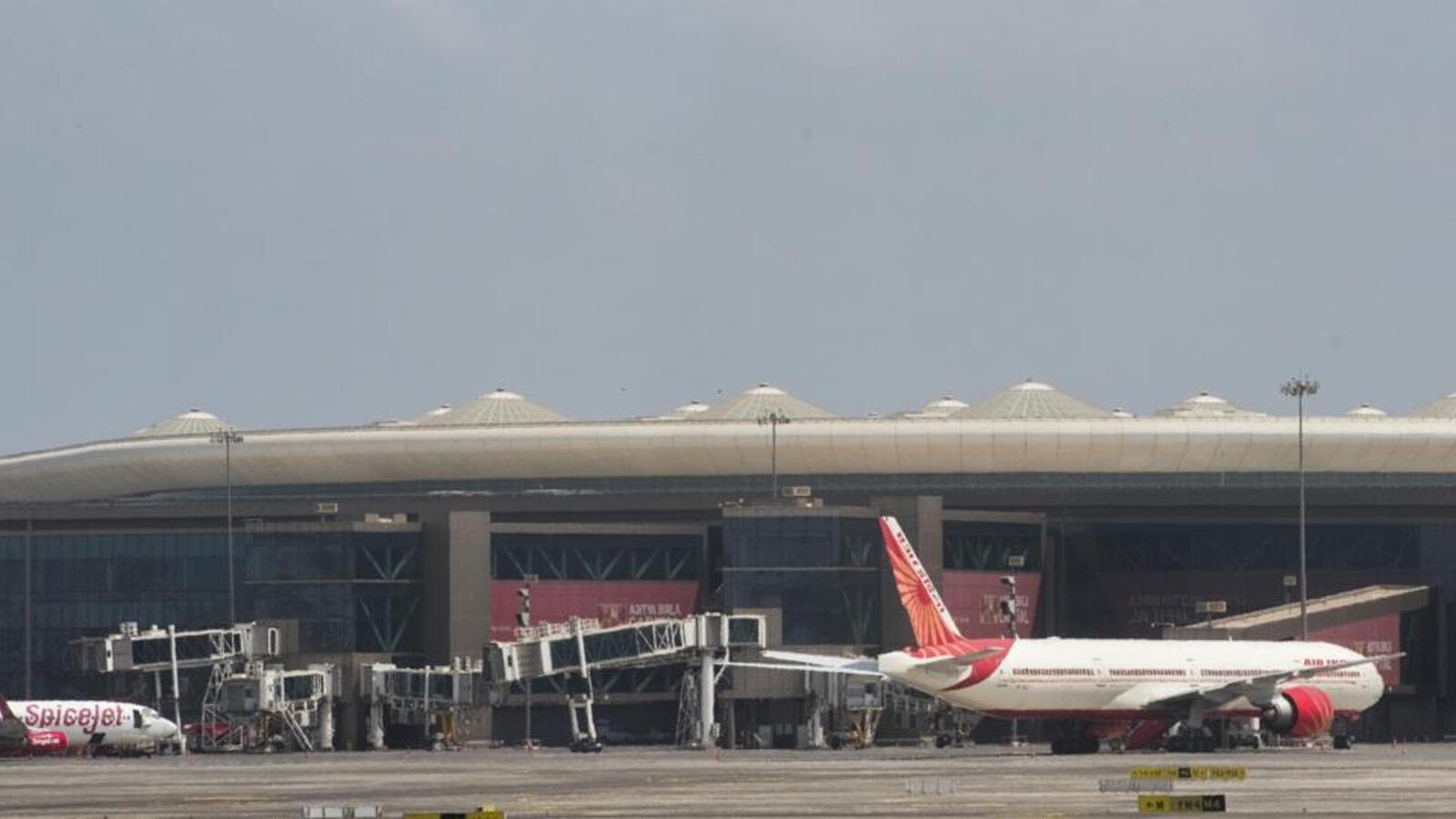 Mumbai airport completely switches to renewable energy ...