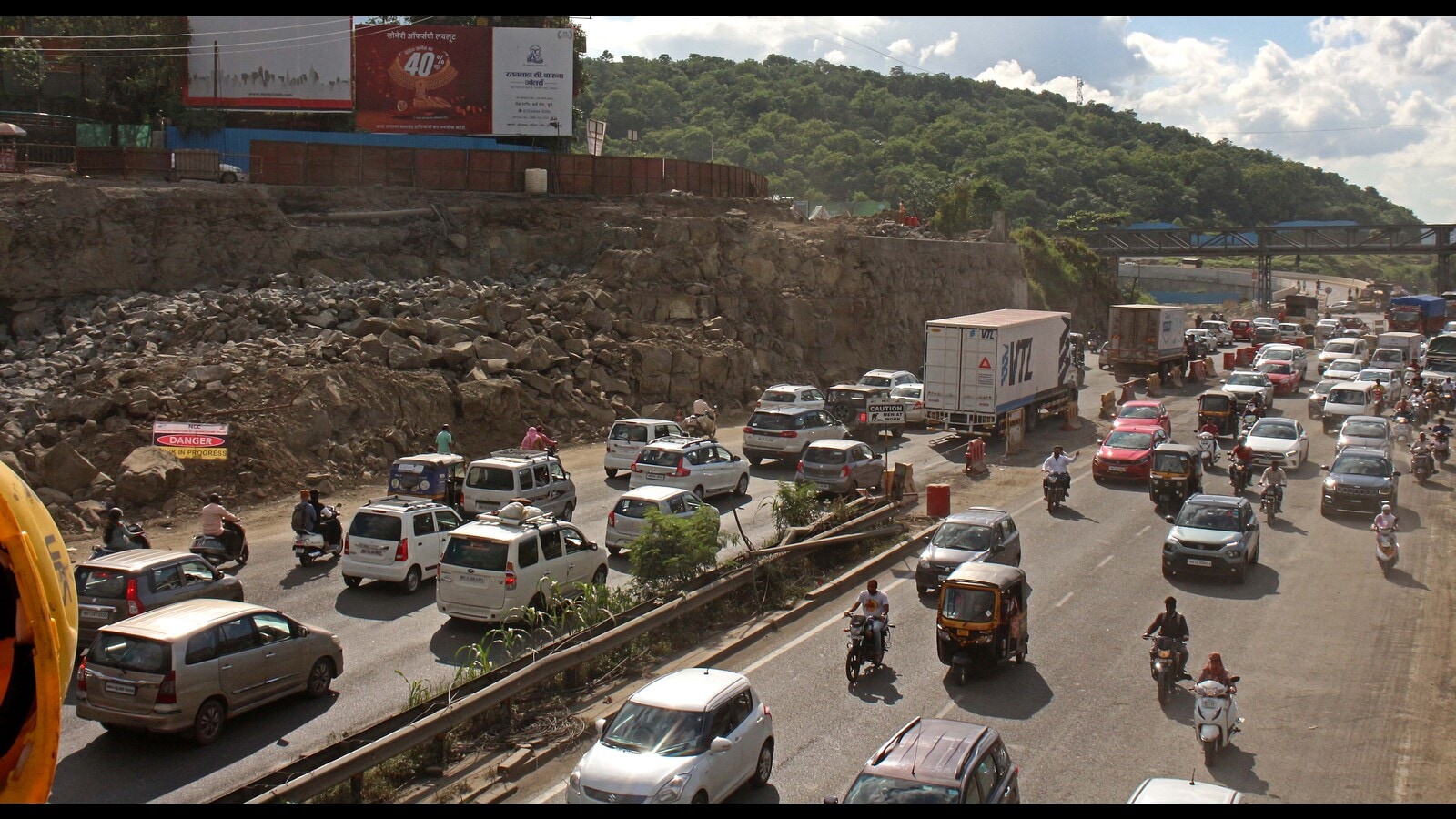 30min night traffic block at Chandni Chowk to complete work NHAI