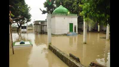 Historical Bale ka maidan in western part of Gorakhpur inundated with flood water on Monday. (HT PHOTO)