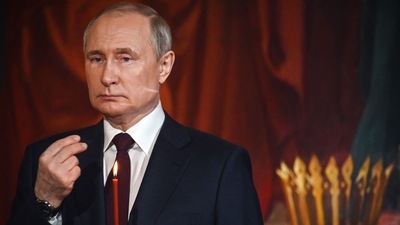 Russia-Ukraine War: The Kerch bridge attack was a “terrorist attack", Vladimir Putin said. (AFP) Russia-Ukraine War: The Kerch bridge attack was a “terrorist attack", Vladimir Putin said. (AFP)