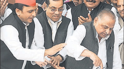 Mulayam Singh Yadav during his birthday celebration at party headquarters in Lucknow on November 22, 2017. (HT file photo) Mulayam Singh Yadav during his birthday celebration at party headquarters in Lucknow on November 22, 2017. (HT file photo)