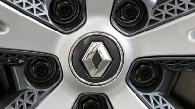 The logo of French car manufacturer Renault is seen at a dealership of the company in Bordeaux, France. (Reuters/Representative Image) The logo of French car manufacturer Renault is seen at a dealership of the company in Bordeaux, France. (Reuters/Representative Image)