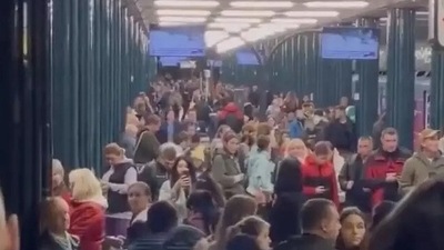 Russia-Ukraine War: Residents of Kyiv sing in a metro station. (Twitter) Russia-Ukraine War: Residents of Kyiv sing in a metro station. (Twitter)