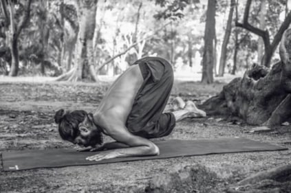 Bal Bakasana (Grand Master Akshar) Bal Bakasana (Grand Master Akshar)