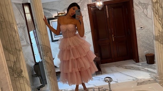 Shanaya Kapoor's ruffled pink dress is the perfect outfit for date