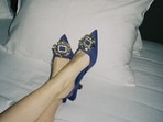 Footwear for women are available at discounted prices on Amazon.