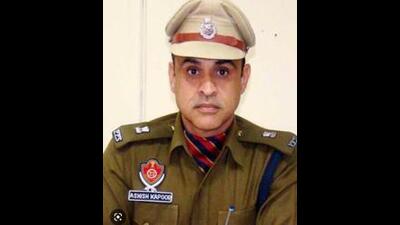 AIG Ashish Kapoor Punjab police service (PPS) officer, and assistant sub inspector (ASI) Harvinder Singh, were arrested in a bribe case. (HT File)