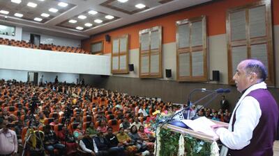 Himachal Pradesh CM Jai Ram Thakur speaking during the closing ceremony of Kullu Dusshehra on Tuesday. (Aqil Khan/HT)
