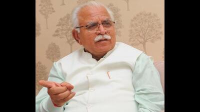 Haryana chief minister Manohar Lal Khattar said he would be meeting his Punjab CM Bhagwant Mann to resolve the Sutlej-Yamuna Link Canal dispute, in Chandigarh on October 14. (HT file photo) Haryana chief minister Manohar Lal Khattar said he would be meeting his Punjab CM Bhagwant Mann to resolve the Sutlej-Yamuna Link Canal dispute, in Chandigarh on October 14. (HT file photo)