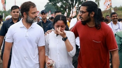 Girl breaks down after meeting Rahul Gandhi in Karnataka. (Facebook/RahulGandhi) Girl breaks down after meeting Rahul Gandhi in Karnataka. (Facebook/RahulGandhi)