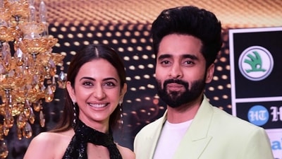 Rakul Preet Singh (L) and Jackky Bhagnani at HT India's Most Stylish Awards 2022 ceremony in Mumbai. July 15, 2022. (Photo by SUJIT JAISWAL / AFP). Rakul Preet Singh (L) and Jackky Bhagnani at HT India's Most Stylish Awards 2022 ceremony in Mumbai. July 15, 2022. (Photo by SUJIT JAISWAL / AFP).