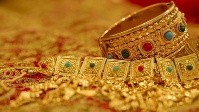 Gold prices in India are strongly dependant on the US dollar vs Indian rupee exchange rate.