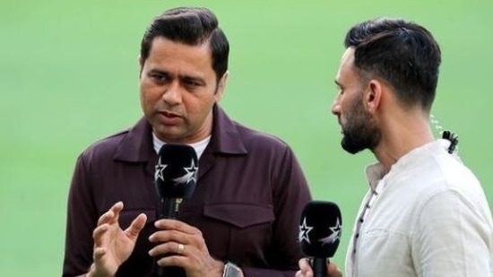 Former Indian cricketer Aakash Chopra has hit back at a troll who called him a ‘failed cricketer’ on Twitter.(Aakash Chopra Instagram)