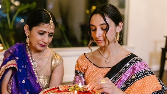 Karwa Chauth 2022: Fasting without food and water can be challenging and the food served in the sargi thali can help women fast without worrying about health concerns like acidity or headaches.(Pexels)