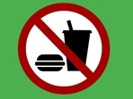 Karwa Chauth 2022 fasting tips: Foods to avoid while breaking the fast(Image by OpenClipart-Vectors from Pixabay ) Karwa Chauth 2022 fasting tips: Foods to avoid while breaking the fast(Image by OpenClipart-Vectors from Pixabay )