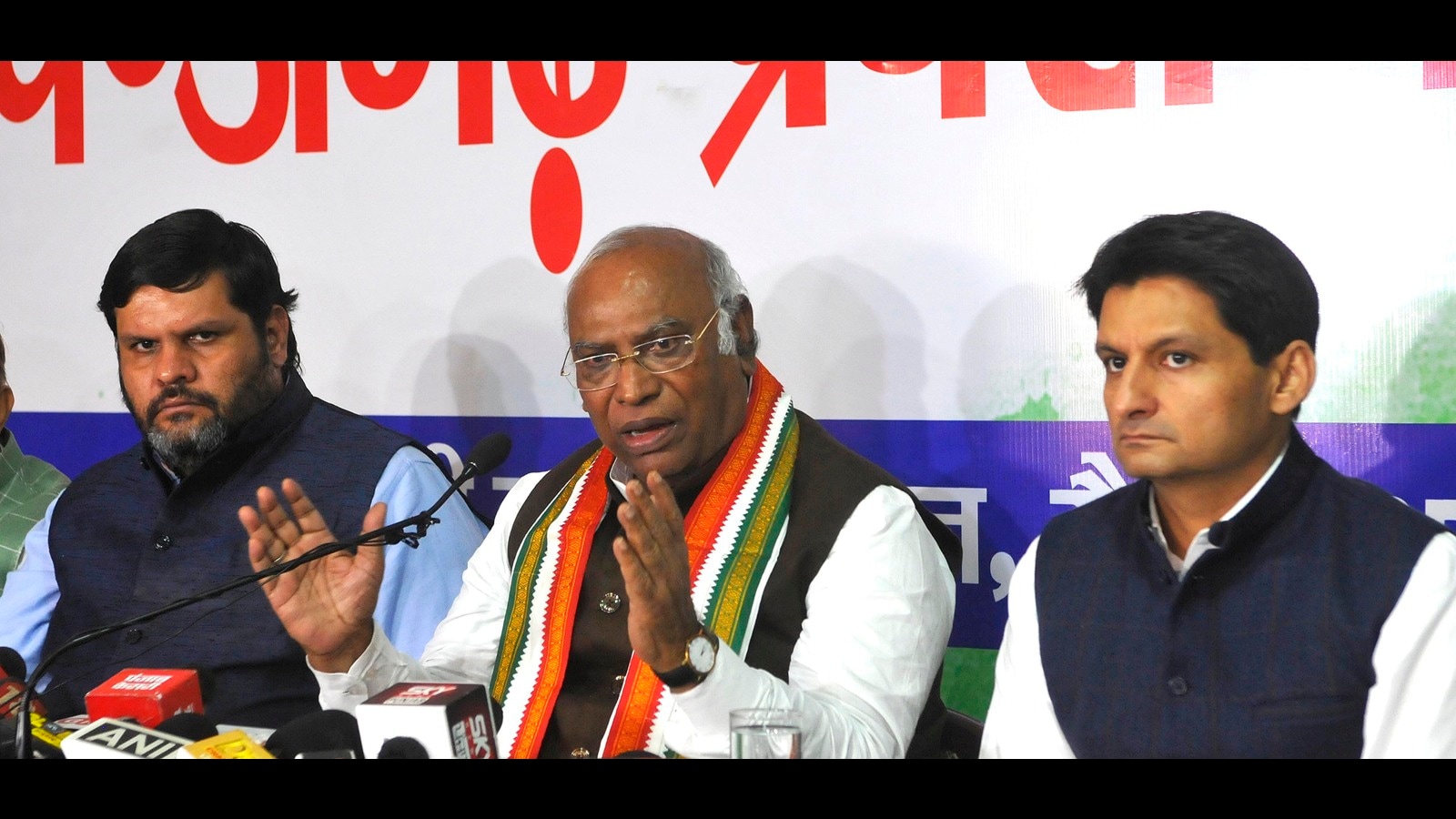 Congress chief polls: Won’t corner Gandhi family; will follow their ideology: Kharge