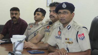 Police arrested gangster Vishal Gill alias Vishal Jacob, who is allegedly responsible for several firings across the city. (Gurpreet Singh/HT)