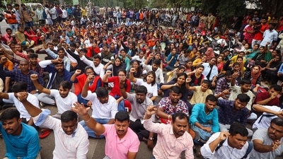 Bengaluru: Bangalore University students protest demanding ban on public vehicles in the premises after a MSc student Shilpa Shree was critically injured in an accident yesterday, in Bengaluru, Tuesday, Oct. 11, 2022. (PTI Photo)(PTI10_11_2022_000117B) (PTI) Bengaluru: Bangalore University students protest demanding ban on public vehicles in the premises after a MSc student Shilpa Shree was critically injured in an accident yesterday, in Bengaluru, Tuesday, Oct. 11, 2022. (PTI Photo)(PTI10_11_2022_000117B) (PTI)