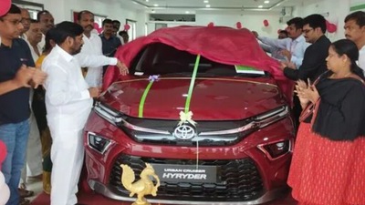 Toyota has started delivering bookings of its Urban Cruiser HyRyder SUV (Image courtesy: twitter/@toyota_harsha) Toyota has started delivering bookings of its Urban Cruiser HyRyder SUV (Image courtesy: twitter/@toyota_harsha)