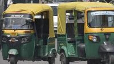 One of the main contentions by traditional auto-rickshaw service providers is that aggregators earlier offered these rides at discounted prices and even incentivised drivers to be part of these app-based services. (HT Archives)