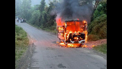 A tourist mini bus on its way to Bhimashankar caught fire due to short circuit in engine at 6:30 am on Ghodegaon - Bhimashankar road on Wednesday. (HT PHOTO) A tourist mini bus on its way to Bhimashankar caught fire due to short circuit in engine at 6:30 am on Ghodegaon - Bhimashankar road on Wednesday. (HT PHOTO)