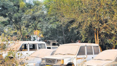 Gurgaon, India- November 24: Abandoned cars at Sector 29 Police Station. Around 3000 vehicles confiscated in various criminal and accident cases by Gurgaon police are ruining under open sky in different police stations of Gurgaon for a long, reveals an RTI reply. These vehicles have not been auctioned, and the police says that some of these would be auctioned soon, in Gurgaon, India, on Tuesday, November 24, 2015. (Photo by Abhinav Saha/Hindustan Times) Gurgaon, India- November 24: Abandoned cars at Sector 29 Police Station. Around 3000 vehicles confiscated in various criminal and accident cases by Gurgaon police are ruining under open sky in different police stations of Gurgaon for a long, reveals an RTI reply. These vehicles have not been auctioned, and the police says that some of these would be auctioned soon, in Gurgaon, India, on Tuesday, November 24, 2015. (Photo by Abhinav Saha/Hindustan Times)