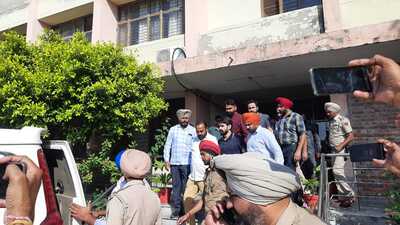 Police have secured the custody of Bishnoi. (HT photo) Police have secured the custody of Bishnoi. (HT photo)