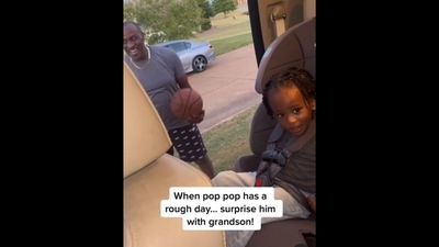 Grandpa was having a rough day and his daughter did something very special that cheered him up instantly.&nbsp; (Instagram/@goodnewscorrespondent)