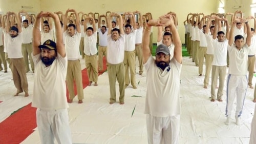 Tadasana (Sameer Sehgal/HT)