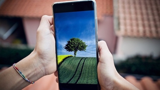 Find the best Nokia mobile phone (Unsplashed)
