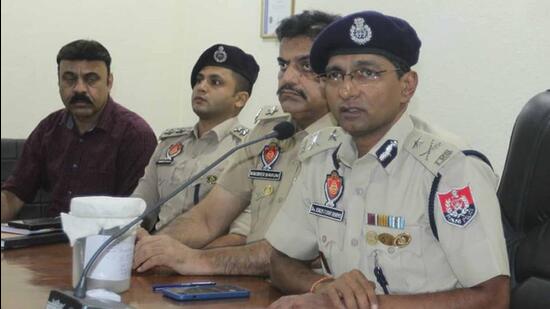Police arrested gangster Vishal Gill alias Vishal Jacob, who is allegedly responsible for several firings across the city. (Gurpreet Singh/HT)