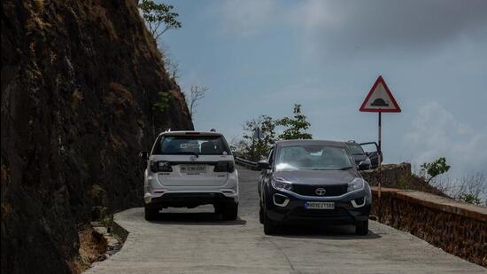 The Pune Municipal Corporation (PMC) has received a new tender to construct crash barriers, height barriers and raised pedestrian crossings on this road. (REPRESENTATIVE PHOTO)