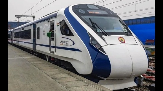 Unlike Shatabdi Express, which has multiple halts in Ambala, Kurukshetra, Karnal and Panipat, depending on its morning, afternoon or evening service, the Vande Bharat Express will halt only at Ambala Cantonment between Chandigarh and New Delhi (HT Photo)