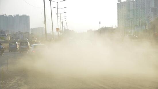 The environmentalists said reoccurrence of nine sites on the hot spot list shows that different agencies have not paid attention to local sources of pollution. (HT Archive)